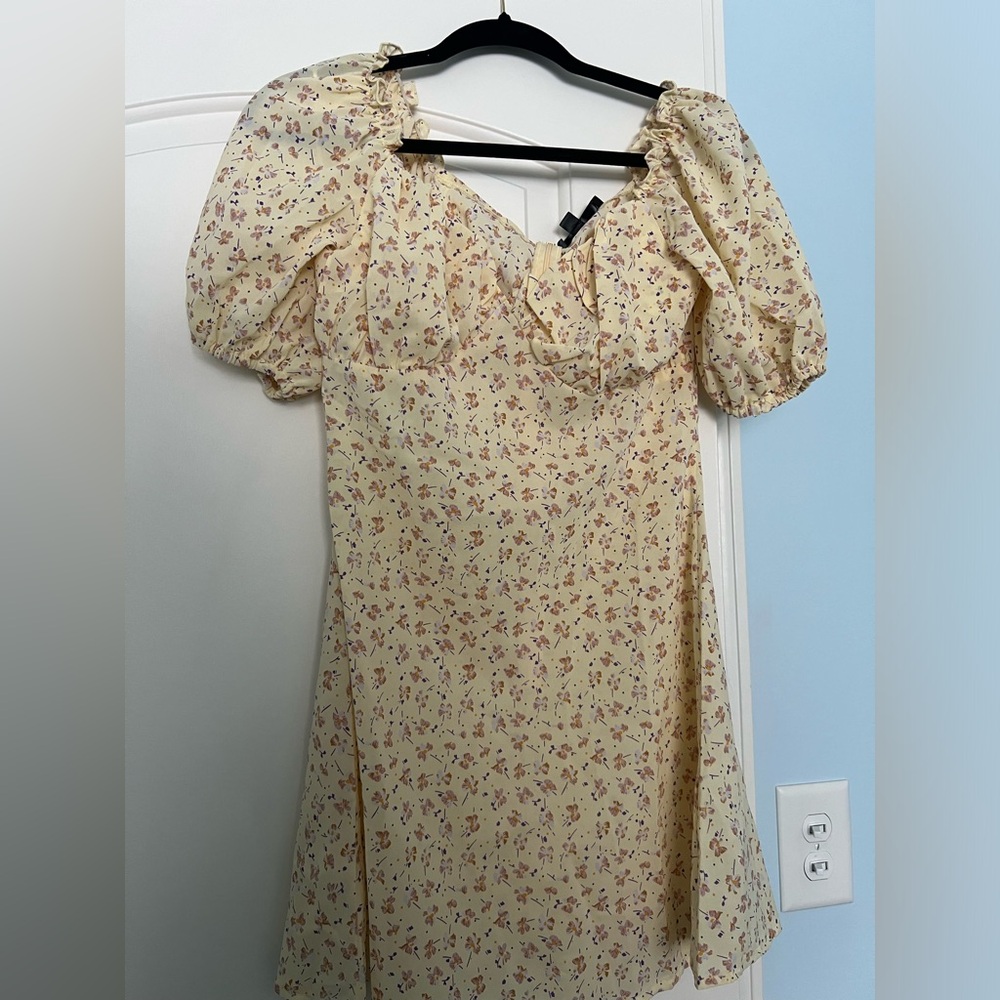 Missguided Floral Long Sleeve Dress in Yellow